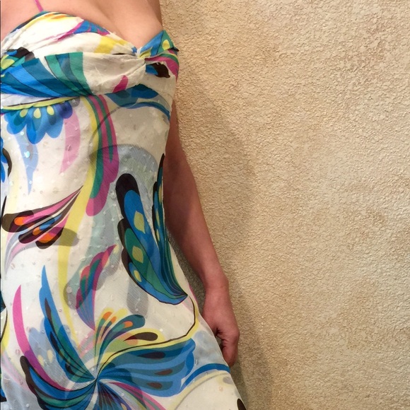 BCBG MaxAzria dress with sequin. Built in bra - Picture 2 of 7